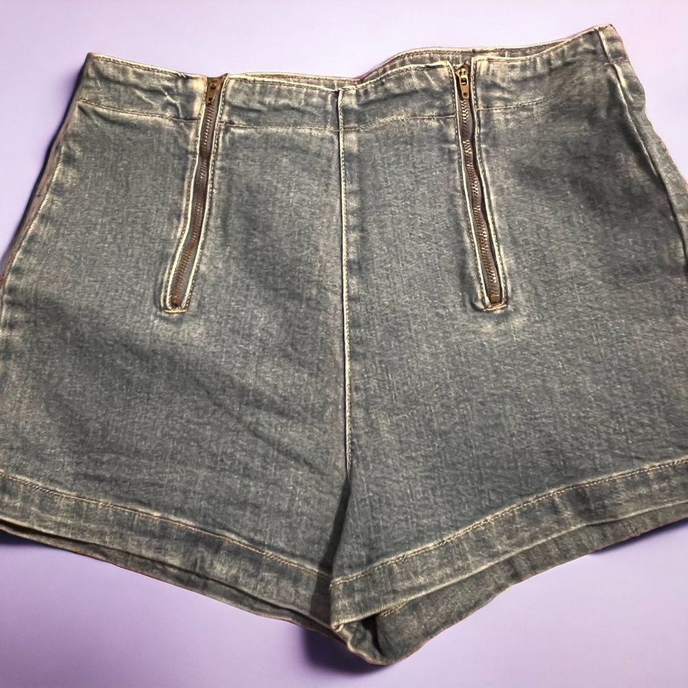 Forever 21 Denim Shorts Flat Front 2 Zippers Sailor High Waist Size 30 NWT
